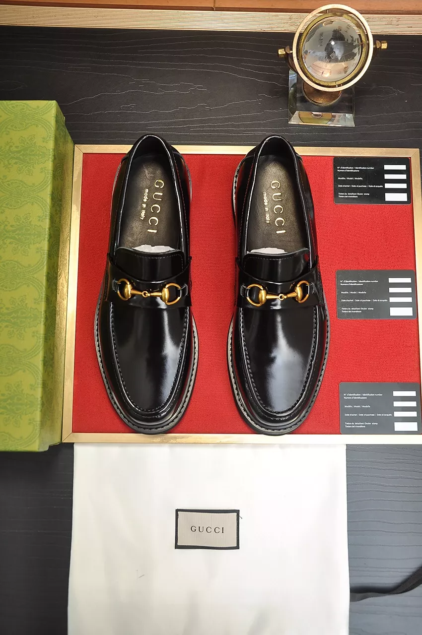 gucci oxfords chaussures pour homme s_12b42aa1